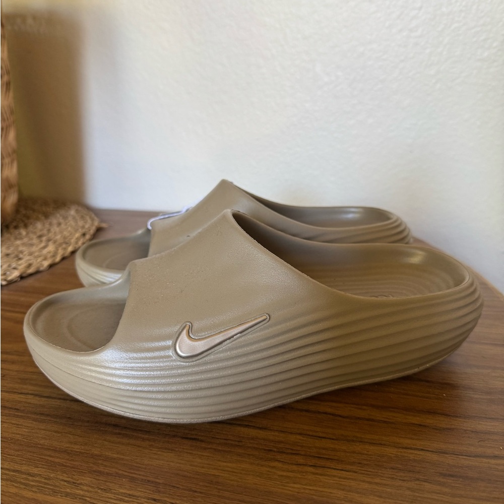 NEW Nike ReactX Rejuven8 Slide Khaki